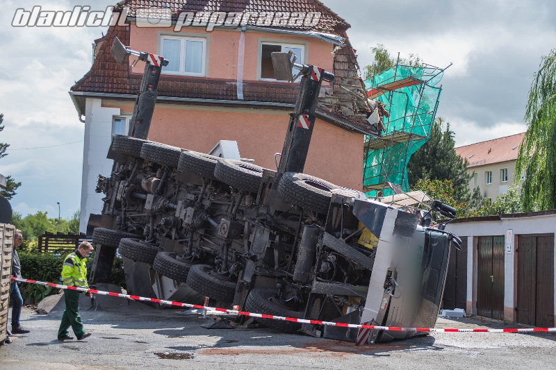 Bautzen: Umgekippter Kran bleibt erstmal liegen