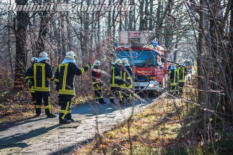 Feuerwehr muss Sturmschäden beseitigen