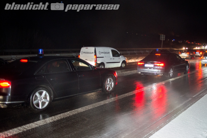 Chaos auf der Autobahn - Landesregierung steckt im Stau